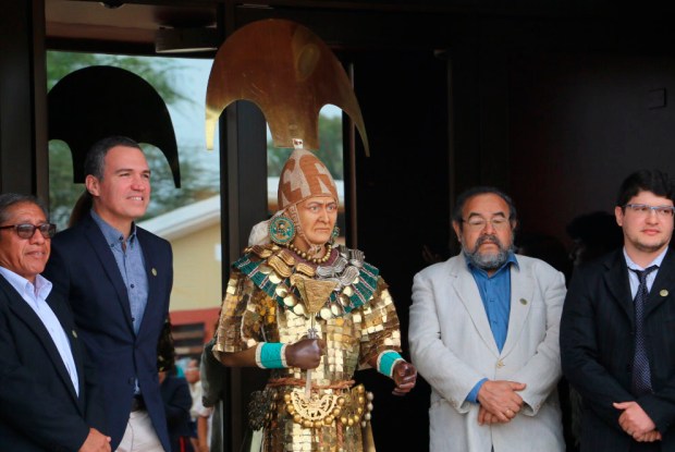 Develan-busto-Señor-Sipan